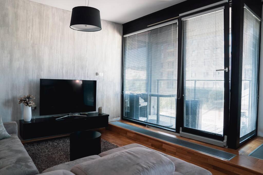 Prague Marina River View Apartment Close To City Centre Free Parking Luaran gambar